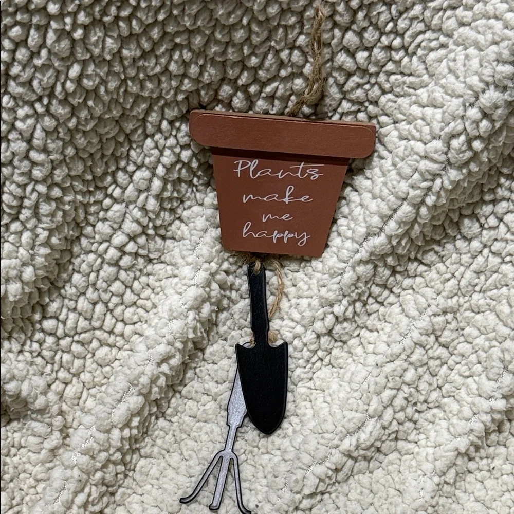 Rustic Brown 'Plants Make Me Happy' Wall Hanging - Home Wall Decor
